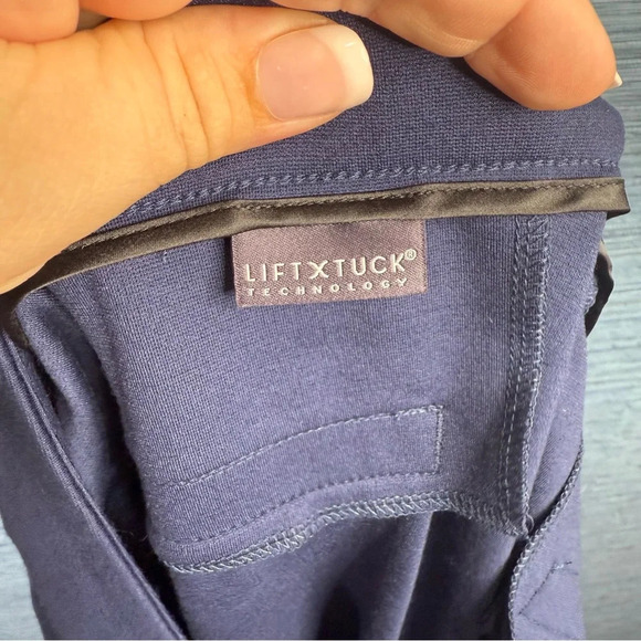 NYDJ slim trouser Navy Blue 26w NWT - Picture 7 of 9